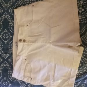 White short jeans ! They are stretchy.